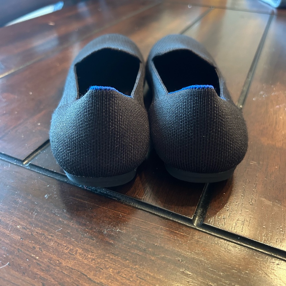 Girls Rothy’s Black Size 3 - Picture 3 of 5